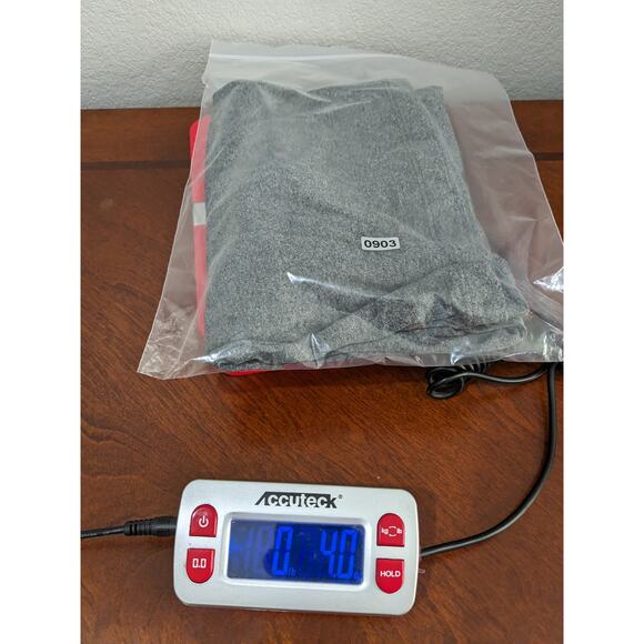 Under Armour Heatgear Loose Tshirt M Gray VNeck Shirt Short‎ Sleeves Staple Gym - Picture 8 of 10